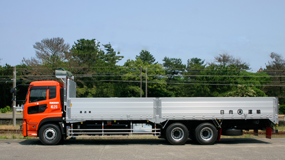 trackcar001.jpg