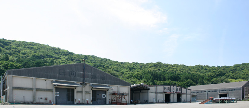 warehouse01.jpg